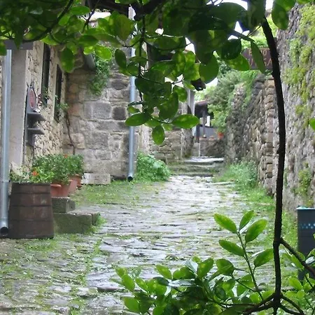 Appartamento In With Balcony, Air Conditioning, Wi-fi, Washing Machine Porec