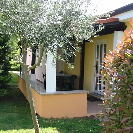 Appartamento In With Balcony, Air Conditioning, Wi-fi, Washing Machine
