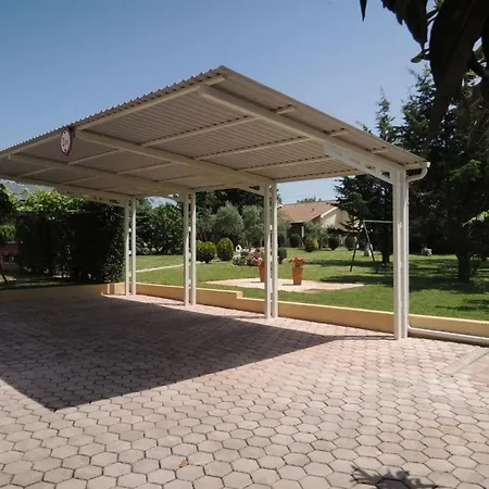 Appartamento In With Balcony, Air Conditioning, Wi-fi, Washing Machine Porec