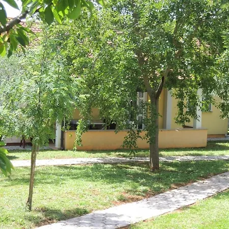 Apartamento In With Balcony, Air Conditioning, Wi-fi, Washing Machine Poreč
